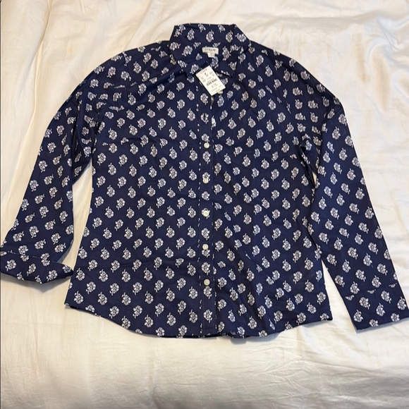 J. Crew Factory Lightweight Button-Down Shirt in Signature Fit - Picture 5 of 5